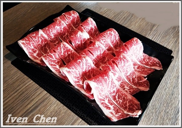 先精緻日式火鍋：《林口火鍋美食推薦》海陸精緻鍋物\  天然精燉湯頭\非嚐不可的極鮮海陸鍋及美國無骨牛小排鍋-『先精緻日式火鍋』