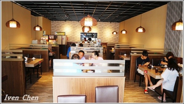 先精緻日式火鍋：《林口火鍋美食推薦》海陸精緻鍋物\  天然精燉湯頭\非嚐不可的極鮮海陸鍋及美國無骨牛小排鍋-『先精緻日式火鍋』