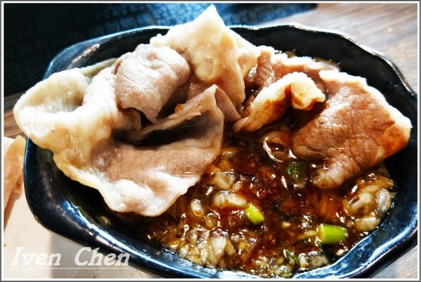 先精緻日式火鍋：《林口火鍋美食推薦》海陸精緻鍋物\  天然精燉湯頭\非嚐不可的極鮮海陸鍋及美國無骨牛小排鍋-『先精緻日式火鍋』