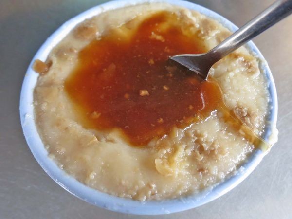 【台北美食】小南鄭記台南碗粿虱目魚羹-便宜又美味的碗粿