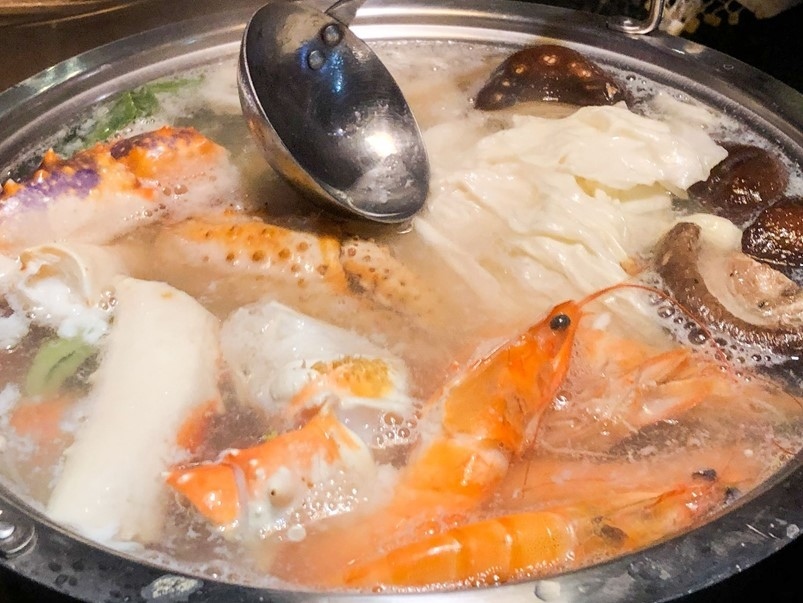 【忠孝新生】蟹宴日式頂級帝王蟹燒烤鍋物，頂級食材新鮮吃到飽！生食、火鍋、燒烤一次滿足！