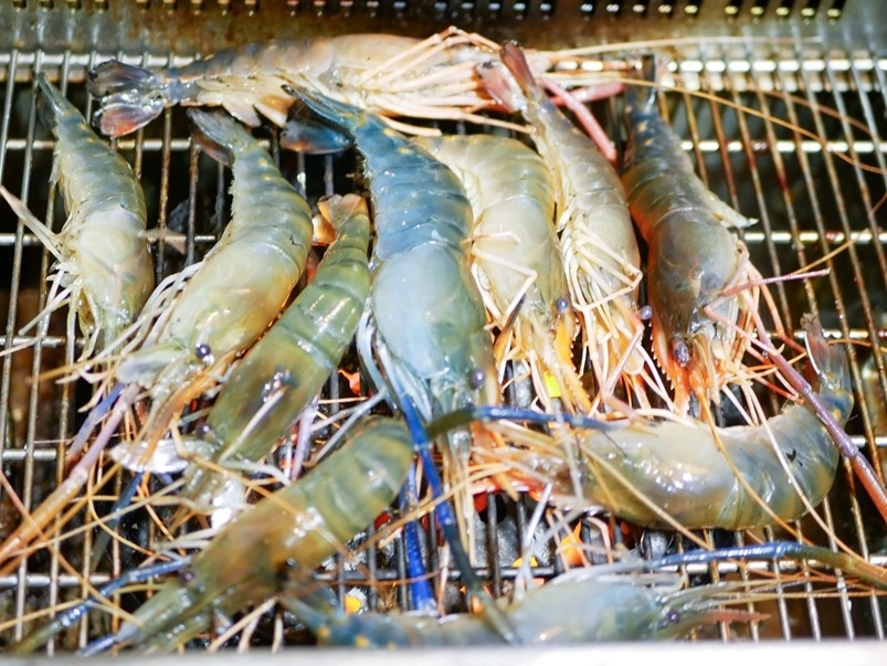 【忠孝新生】蟹宴日式頂級帝王蟹燒烤鍋物，頂級食材新鮮吃到飽！生食、火鍋、燒烤一次滿足！