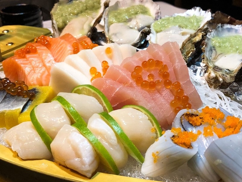 【忠孝新生】蟹宴日式頂級帝王蟹燒烤鍋物，頂級食材新鮮吃到飽！生食、火鍋、燒烤一次滿足！