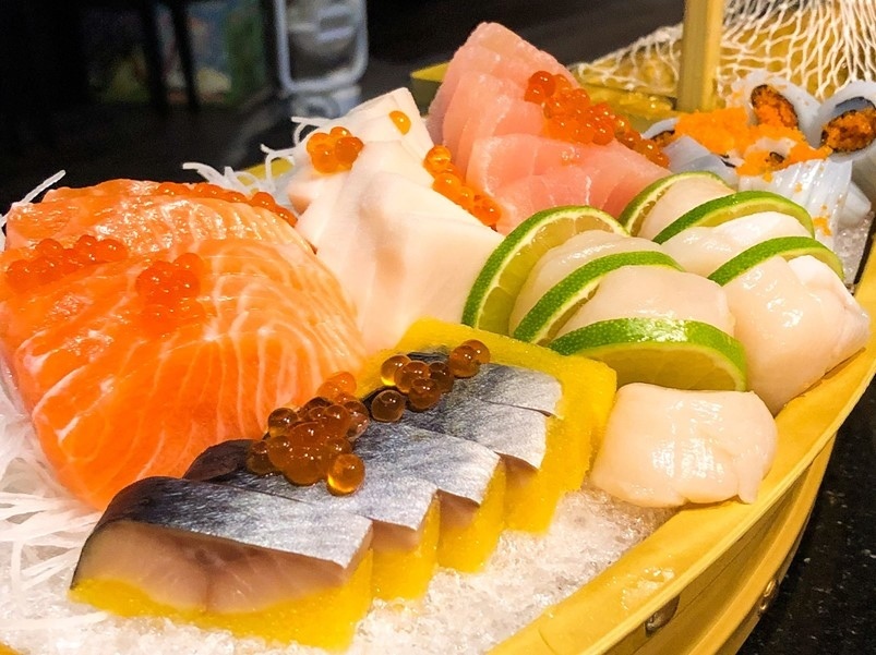 【忠孝新生】蟹宴日式頂級帝王蟹燒烤鍋物，頂級食材新鮮吃到飽！生食、火鍋、燒烤一次滿足！