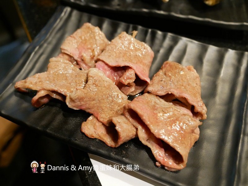 《台北帝王蟹吃到飽》蟹宴-日式頂級帝王蟹燒烤鍋物。澎湃海鮮頂級肉品哈根達斯吃到飽。汽水啤酒無限暢飲︱火烤兩吃一次滿足。新生高架橋旁（影片）