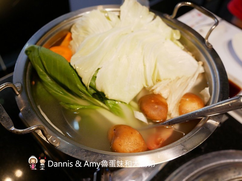 《台北帝王蟹吃到飽》蟹宴-日式頂級帝王蟹燒烤鍋物。澎湃海鮮頂級肉品哈根達斯吃到飽。汽水啤酒無限暢飲︱火烤兩吃一次滿足。新生高架橋旁（影片）