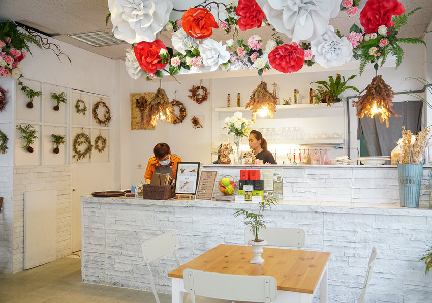 [高雄]蔝蓨花苑Miss U Flower Tea House-許你一個極致花花世界~網美必來高雄IG打卡美食 - 美食好芃友