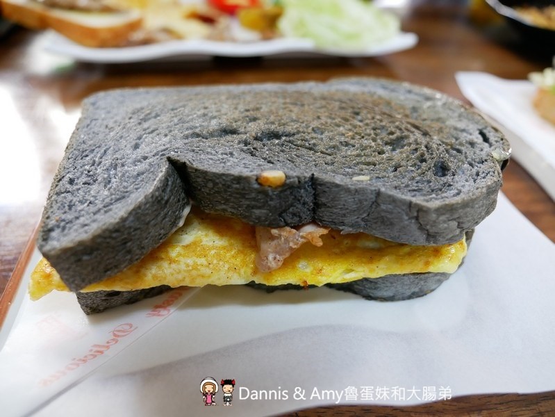 《新竹早餐推薦》用心美味的樂蜜早午餐。手工山型吐司x超值套餐營養滿點x林華泰紅茶︱學生美食篇(影片) 《新竹早餐推薦》用心美味的樂蜜早午餐。手工山型吐司x超值套餐營養滿點x林華泰紅茶︱學生美食篇(影片)