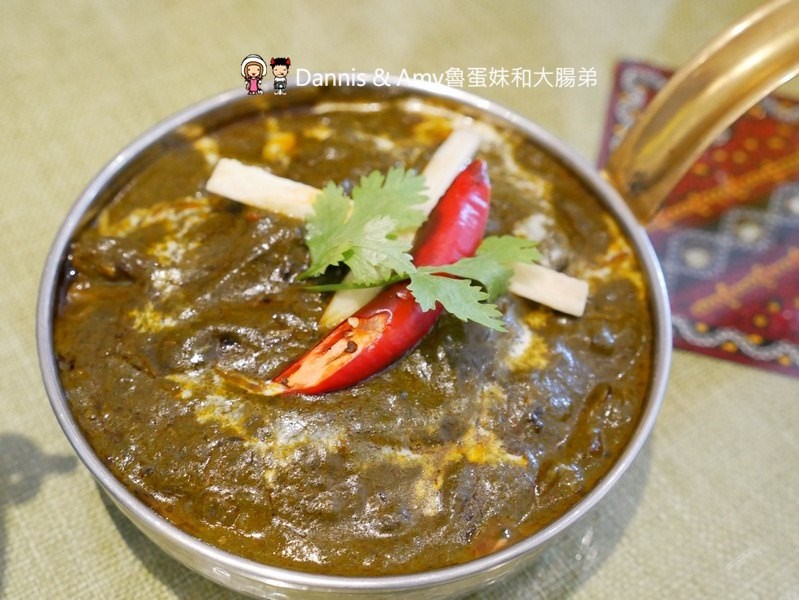 《台中異國美食》Chillies淇里思印度餐廳-台中朝富店。必點特色烤餅x各式風味咖哩︳菜單價格。推薦菜色（影片）