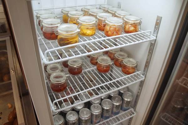 功夫豬私廚好麵： 【新北新店區】 隱藏在巷弄中的『功夫豬私廚好麵』結合手搖飲料成為台灣首創！一到用餐時間可是人滿為患！