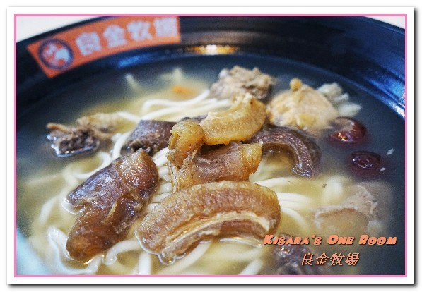 良金牧場(中科店)：台中西屯區小吃麵館．創新嗆壺現沖當日空輸溫體牛肉麵──良金牧場-台中中科店