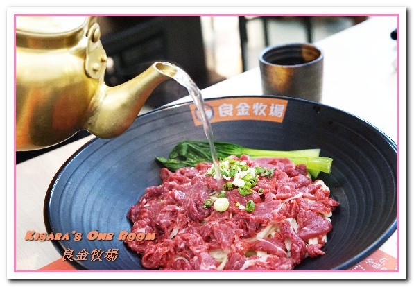 良金牧場(中科店)：台中西屯區小吃麵館．創新嗆壺現沖當日空輸溫體牛肉麵──良金牧場-台中中科店