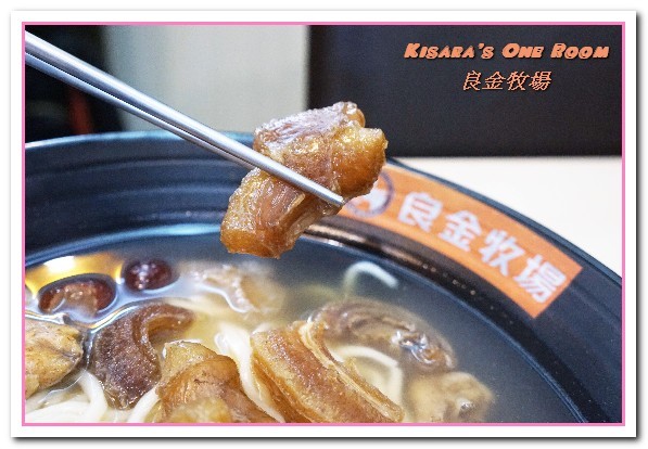 良金牧場(中科店)：台中西屯區小吃麵館．創新嗆壺現沖當日空輸溫體牛肉麵──良金牧場-台中中科店