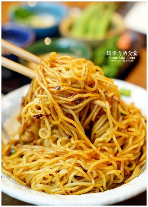 【台北美食】獨樂清酒食堂‧台北車站旁下班後小聚的秘密基地!國際唎酒師現場介紹，清酒為主題的日式居酒屋! - 大口老師的走跳學堂!