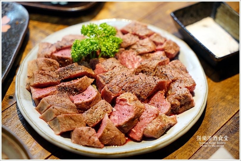 【台北美食】獨樂清酒食堂‧台北車站旁下班後小聚的秘密基地!國際唎酒師現場介紹，清酒為主題的日式居酒屋! - 大口老師的走跳學堂!