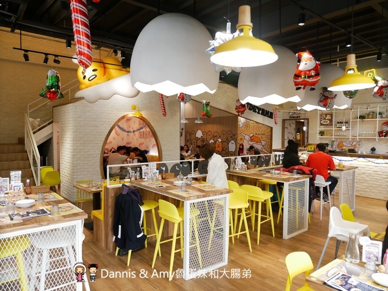 《台中主題餐廳推薦》蛋黃哥五星主廚餐廳台中旗艦店。期間限定聖誕大餐超好吃,環境好好拍還有兩層樓高旋轉溜滑梯可以玩︱親子友善餐廳聚餐首選（影片）