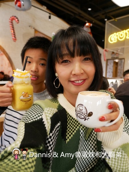 《台中主題餐廳推薦》蛋黃哥五星主廚餐廳台中旗艦店。期間限定聖誕大餐超好吃,環境好好拍還有兩層樓高旋轉溜滑梯可以玩︱親子友善餐廳聚餐首選（影片）