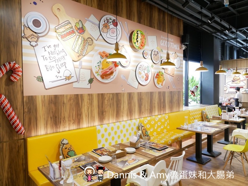 《台中主題餐廳推薦》蛋黃哥五星主廚餐廳台中旗艦店。期間限定聖誕大餐超好吃,環境好好拍還有兩層樓高旋轉溜滑梯可以玩︱親子友善餐廳聚餐首選（影片）