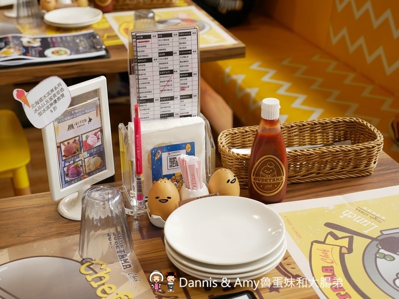 《台中主題餐廳推薦》蛋黃哥五星主廚餐廳台中旗艦店。期間限定聖誕大餐超好吃,環境好好拍還有兩層樓高旋轉溜滑梯可以玩︱親子友善餐廳聚餐首選（影片）