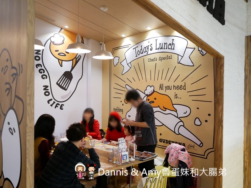 《台中主題餐廳推薦》蛋黃哥五星主廚餐廳台中旗艦店。期間限定聖誕大餐超好吃,環境好好拍還有兩層樓高旋轉溜滑梯可以玩︱親子友善餐廳聚餐首選（影片）