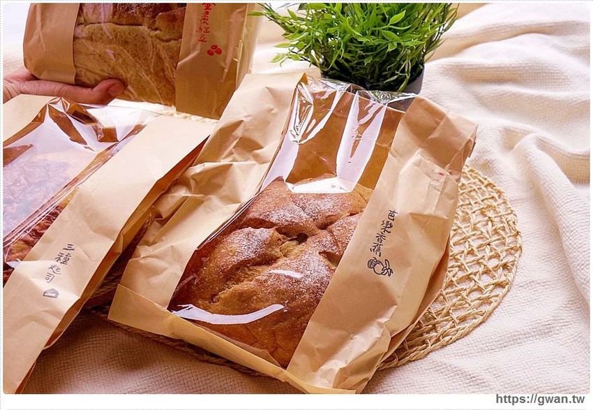 一周只賣四天的比臉大麵包，結合在地食材超有料，還有神秘隱藏版賣完等明年！！