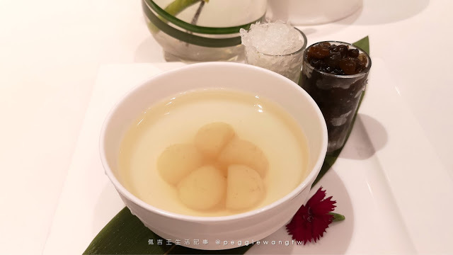 台北六福萬怡-粵亮廣式料理_佩吉王生活記事 台北六福萬怡『粵亮』廣式料理:不只烤鴨!乾炒牛河.仙翁冰糖燉水梨.創意甜點完美加分/南港美食