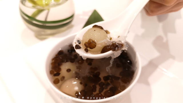 台北六福萬怡-粵亮廣式料理_佩吉王生活記事 台北六福萬怡『粵亮』廣式料理:不只烤鴨!乾炒牛河.仙翁冰糖燉水梨.創意甜點完美加分/南港美食