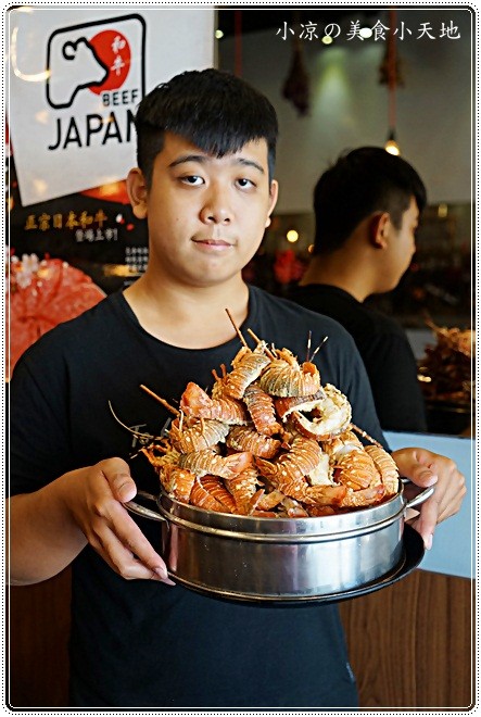 隱藏在台中海線的奢華鬥鬥龍海鮮龍蝦鍋,限量推出!龍蝦山該從那一隻下手啊? - 小凉的美食小天地