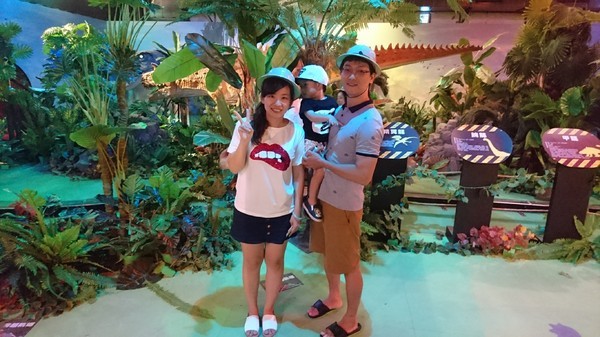 侏儸紀X恐龍樂園(高雄場):高雄駁二~侏儸紀X恐龍樂園~紅色警報!!恐龍真的來了~乘坐恐龍骨頭車前往失落的世界~展期6/30-9/02