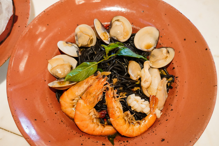 高雄泰式料理BoBo Rose Coffee 森林系絕美華麗風 慶生聚會餐廳 泰式奶茶 雞肉炸春捲 必點15.jpg 高雄泰式料理BoBo Rose Coffee 森林系絕美華麗風 慶生聚會餐廳 泰式奶茶 雞肉炸春捲 必點15.jpg