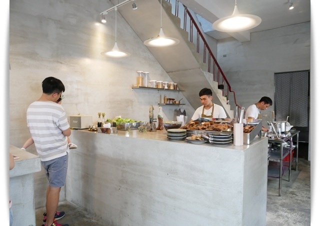 森林系「BoboRose Coffee」在花園裡享用泰式料理 ❤