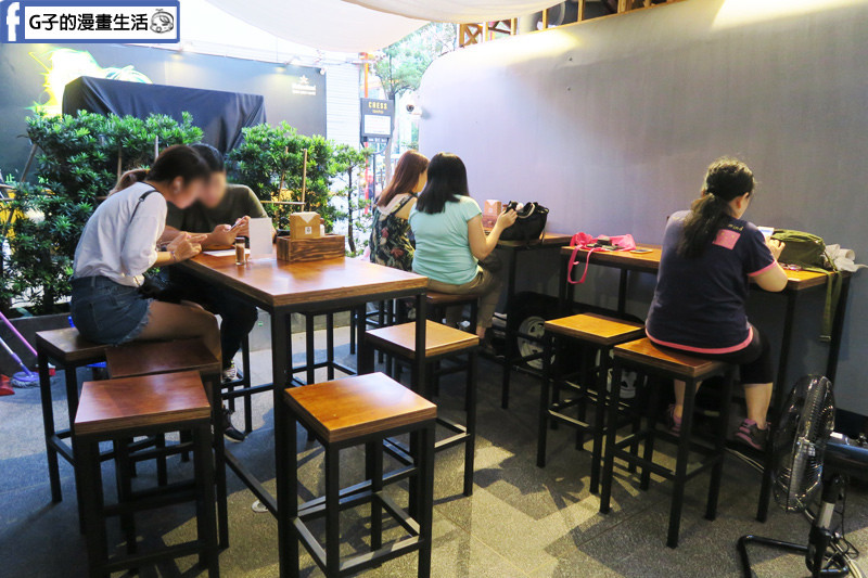 澠公製麵-信義區拉麵.戶外的用餐環境