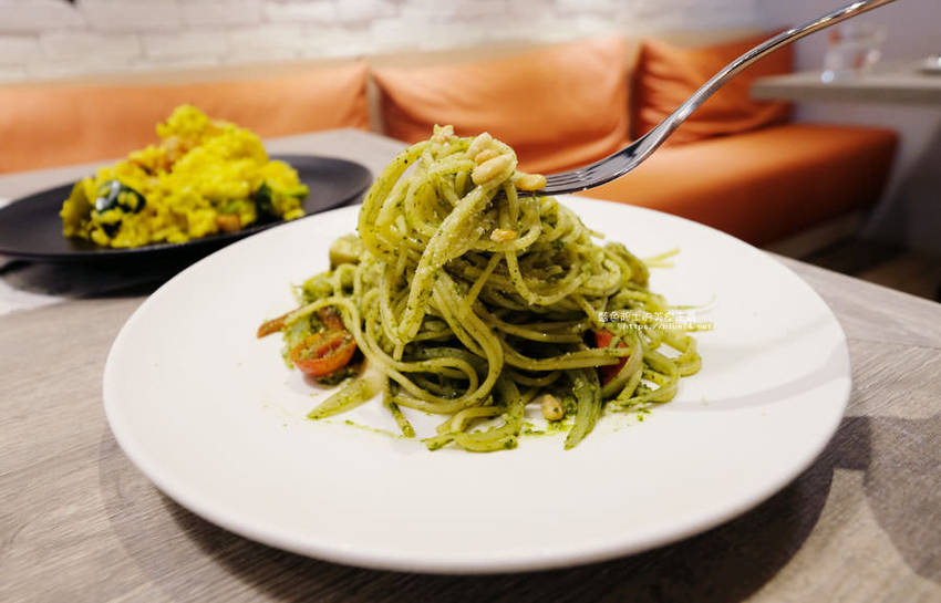 台中北屯│布佬廚房台中新都店-台北人氣西式創意蔬食展店台中大坑 - 藍色起士的美食主義