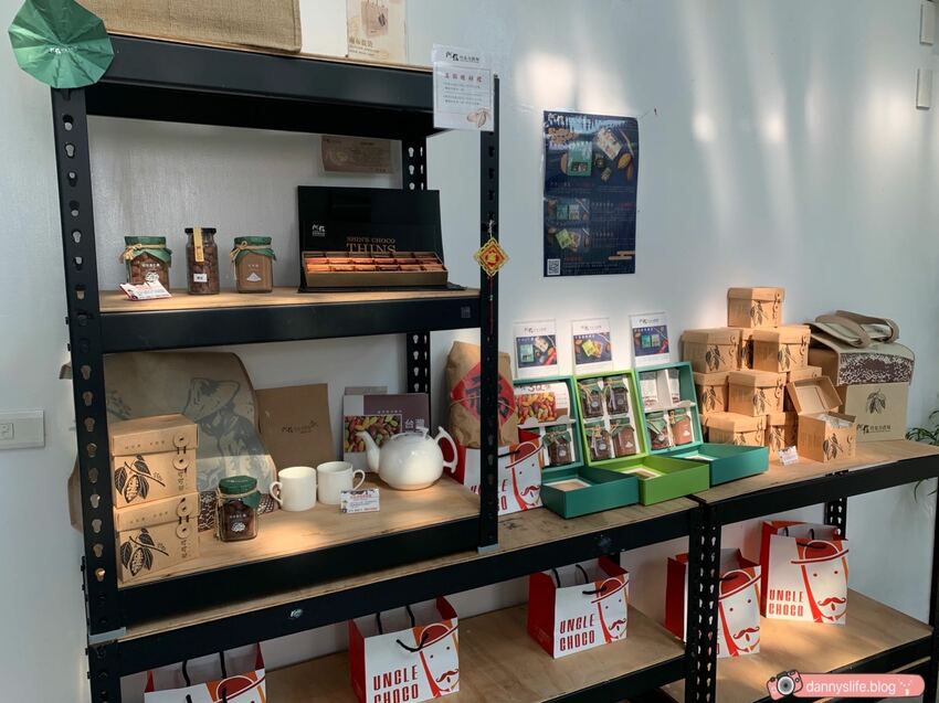 阿信巧克力農場 │屏東景點•寵物友善•喝可可茶餵梅花鹿 - 丹尼的吃喝玩樂