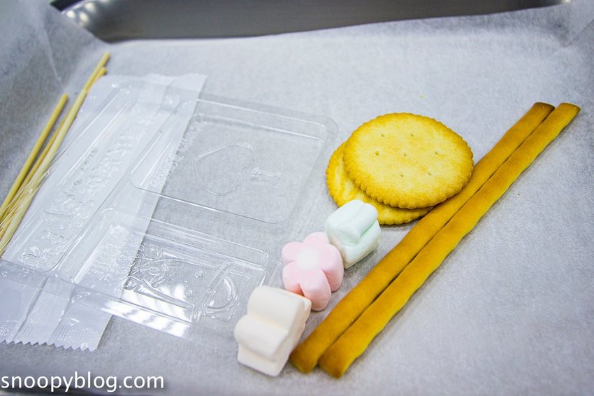 【屏東景點】墾丁親子景點|阿信巧克力農場~巧克力生態DIY、夜探梅花鹿,餵小鹿喝奶,好玩有趣的親子生態體驗