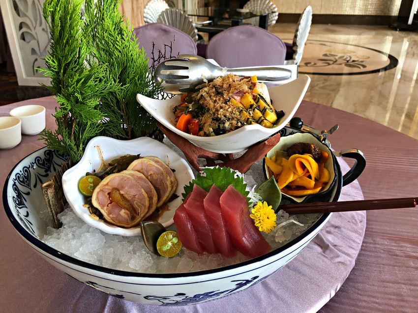 【淡水】新北淡水海鮮餐廳；小家庭聚餐；宴會餐廳；尾牙聚餐─富基采儷婚宴會館