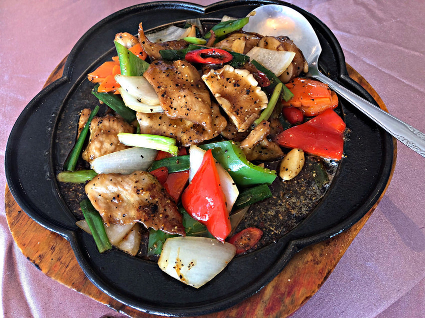 【淡水】新北淡水海鮮餐廳；小家庭聚餐；宴會餐廳；尾牙聚餐─富基采儷婚宴會館