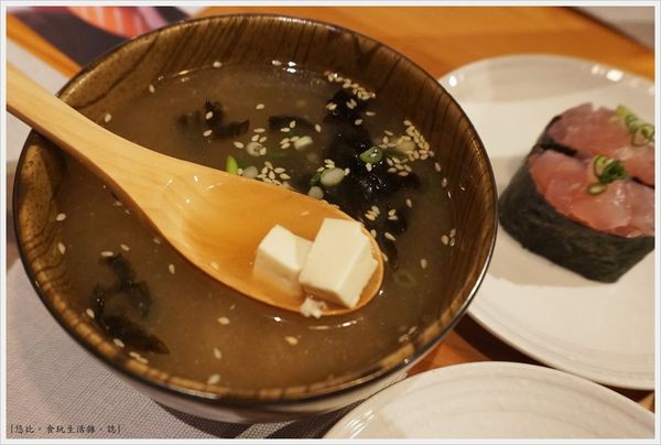 一笈壽司-25-味噌湯.JPG