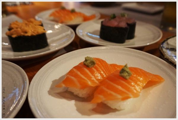 一笈壽司-27-鮭魚握壽司.JPG