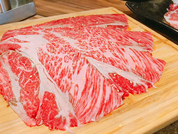 戰醬燒肉,吃到飽,公館吃到飽,龍蝦吃到飽,生蠔吃到飽,和牛吃到飽,碳火燒肉,無煙燒肉,公館美食,臺灣大學,台大美食,水源市場,天使紅蝦,藍鑽蝦