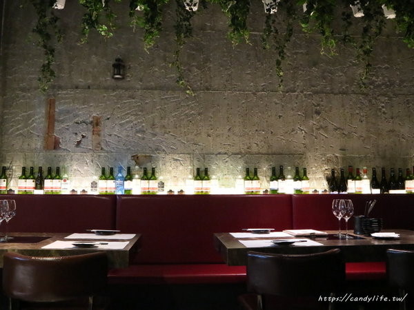 花吧 Flower8:台中美食│花吧 flower8〃超美香草火鍋,將食用花倒入鍋中,繽紛創意,顛覆你的想像~