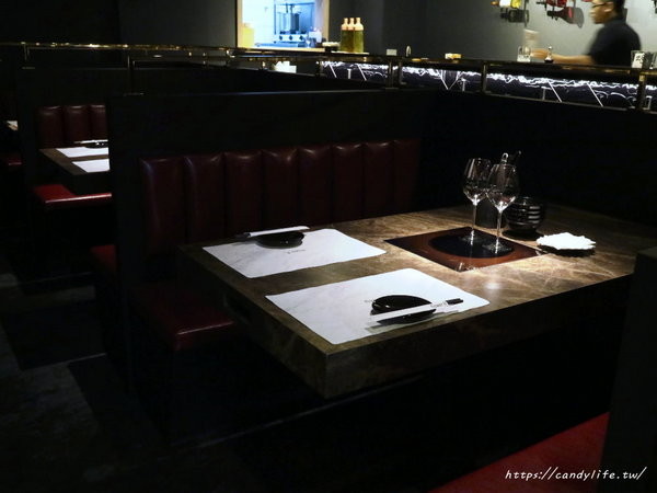 花吧 Flower8:台中美食│花吧 flower8〃超美香草火鍋,將食用花倒入鍋中,繽紛創意,顛覆你的想像~