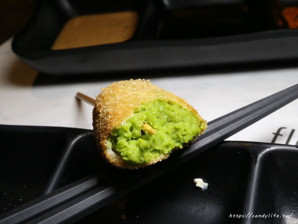 花吧 Flower8:台中美食│花吧 flower8〃超美香草火鍋,將食用花倒入鍋中,繽紛創意,顛覆你的想像~