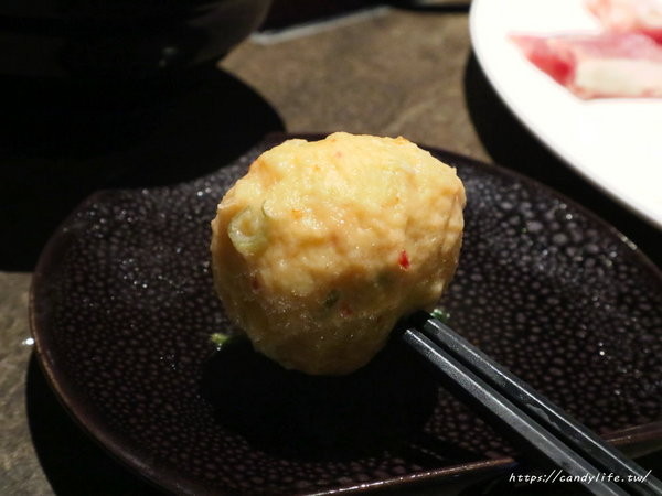 花吧 Flower8:台中美食│花吧 flower8〃超美香草火鍋,將食用花倒入鍋中,繽紛創意,顛覆你的想像~