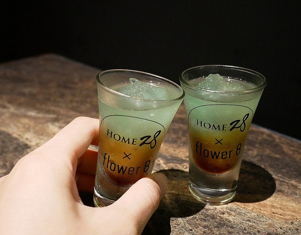 花吧Flower8：花吧 Flower8-台中西屯區特色鍋物  花草入鍋同時滿足視覺和味覺  套餐式火鍋吃飽又吃巧  還有調酒可以搭配超新奇