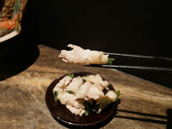 花吧Flower8：花吧 Flower8-台中西屯區特色鍋物  花草入鍋同時滿足視覺和味覺  套餐式火鍋吃飽又吃巧  還有調酒可以搭配超新奇