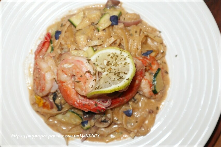 桃園市桃園區【成真咖啡Come True Coffee】桃園藝文町店~2025新品上市 日式老屋超有氛圍 不限時享受悠閒午後時光