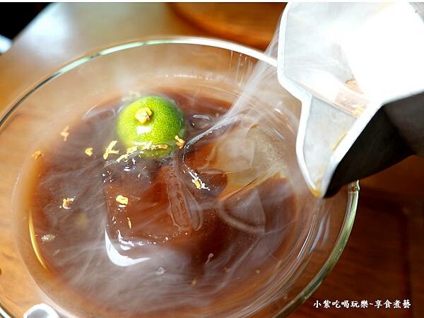 桔霧山嵐創意咖啡-成真咖啡桃園藝文町店 (8).jpg