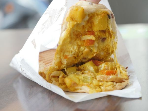 (已歇業)台中。美食:素食版五星主廚快餐車來囉!!甲菜蔬食,料多味美的古巴三明治,一吃就上癮,每日限量完售就沒囉~