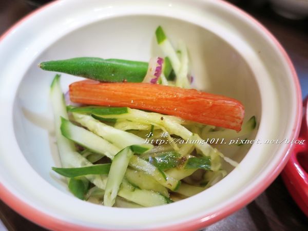 和田壽司((六和創始店))：和田壽司 / 高雄六合店 / 定食價格親民 / 焦糖炙燒握壽司很有特色 / 愛評體驗券